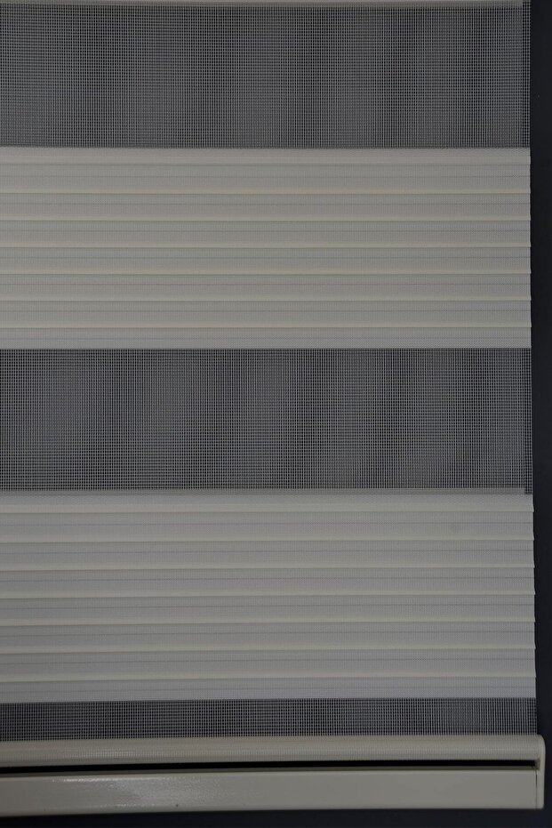 Açık Krem Piliseli Zebra Perde - 12