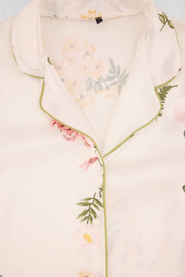 Beyaz Çiçekli Saten Dokuma Pijama Takımı THMAW27PT00010 - 3
