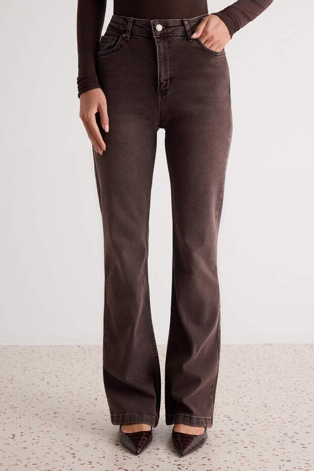 Kahverengi Yüksek Bel Orta Esnek Flare İspanyol Paça Jeans TWOAW26JE00047 - 3