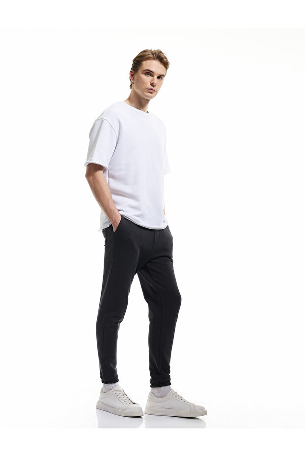 Elastic Leg Pocket Detailed Lace up Waist Jogger Sweatpants