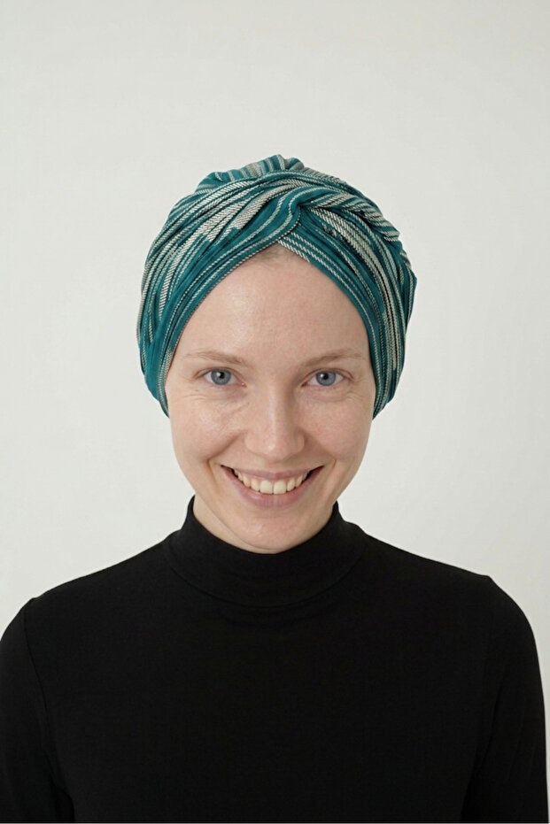 Pleated, Gilded Lined Green Ready-made Hijab Hijab Evening Dress Bonnet