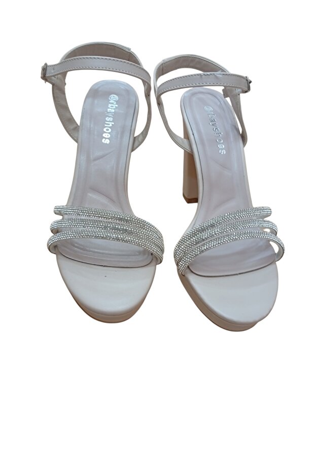 Zenne with Heels