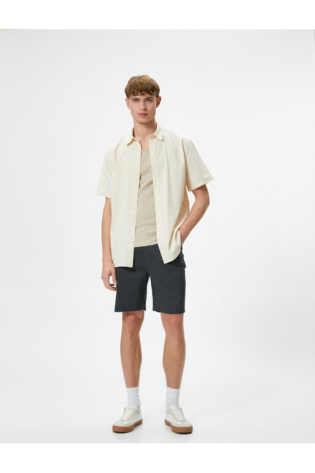 Fabric Shorts Slim Fit Buttoned Pocket Detail