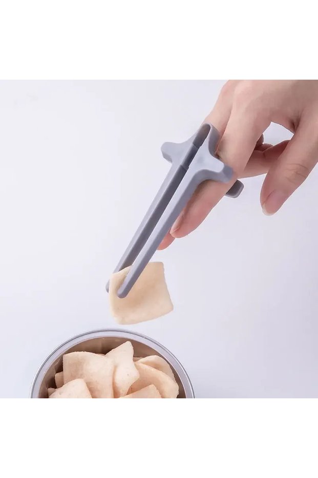B Finger Chopsticks for Gamer Gaming Snack Clips Plastic Chopstick Snack Food Finger Tongs Lazy Arti