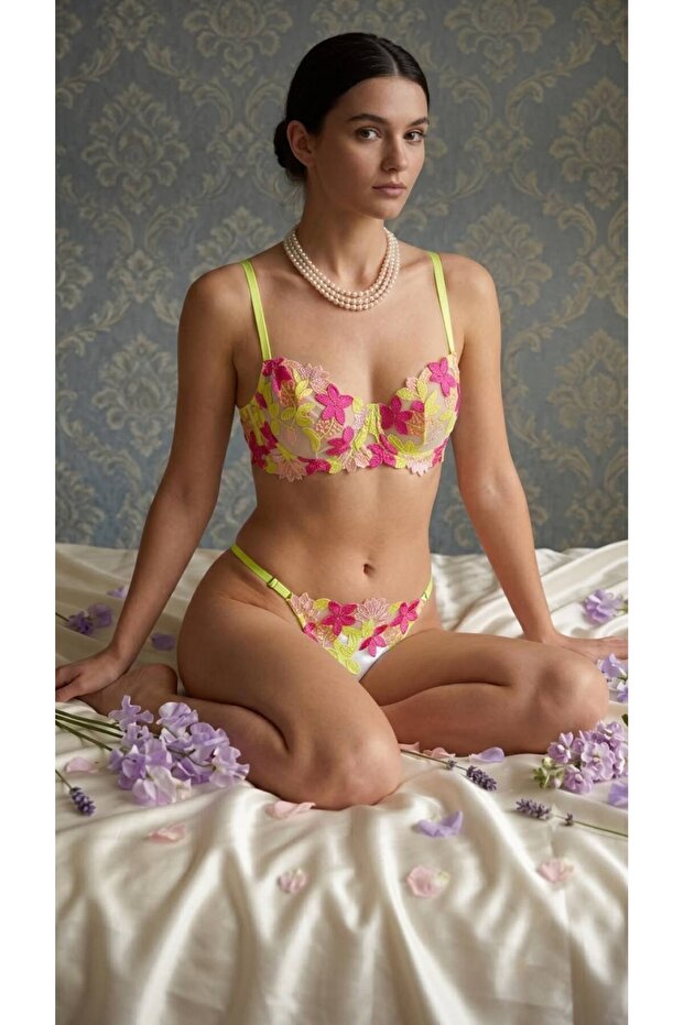 Floral Embroidered Colorful Capless Underwire Bra Set