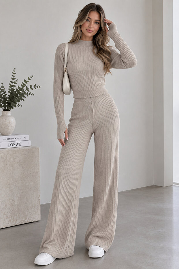 Women's Cropped Finger-Loop Knit Set