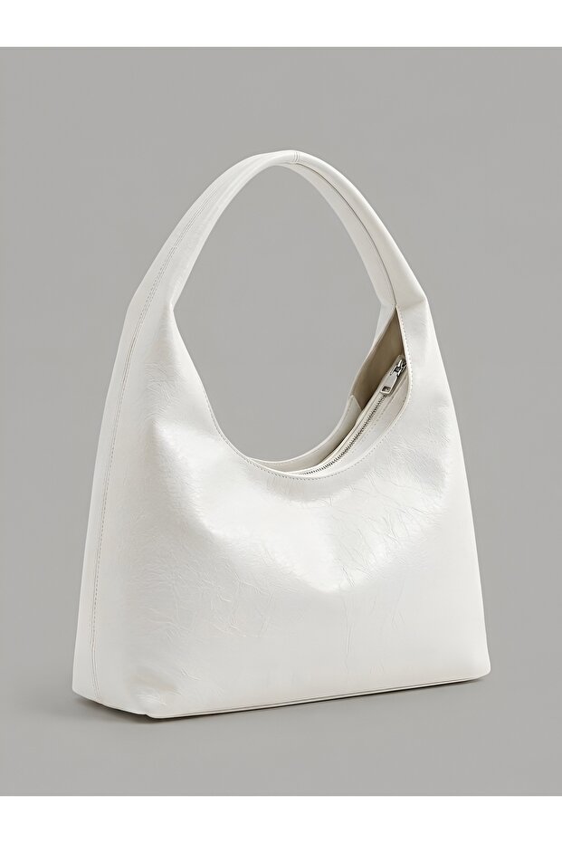 Women's Shoulder Bag - Zipper Detail and Large Capacity