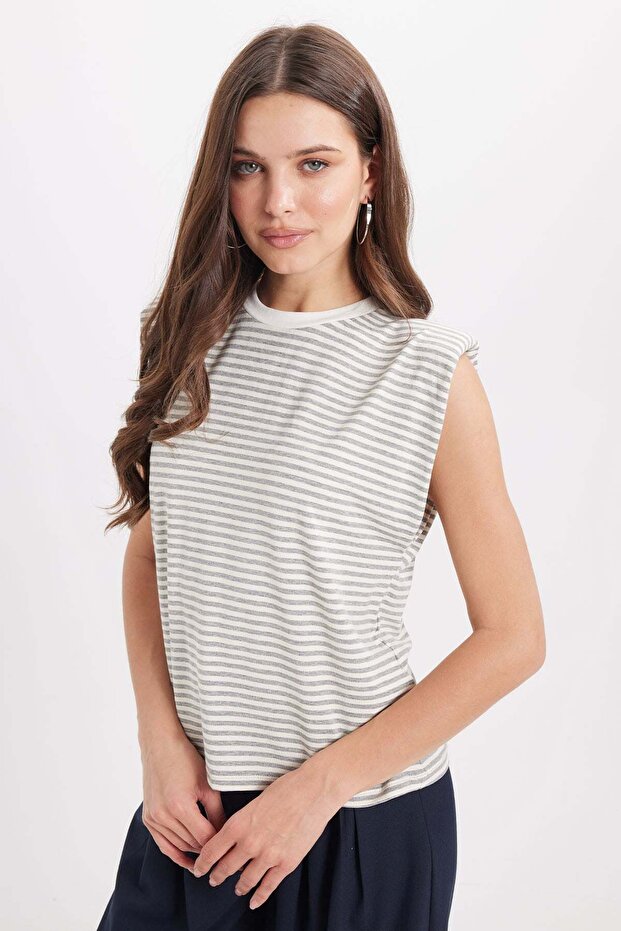 Women's Relax Fit Comfortable Cut Crew Neck Sleeveless Viscose Fabric Striped Gray Blouse