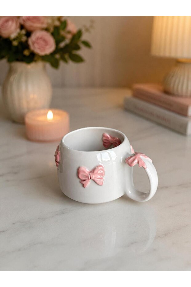Embossed Bow Detailed Mug