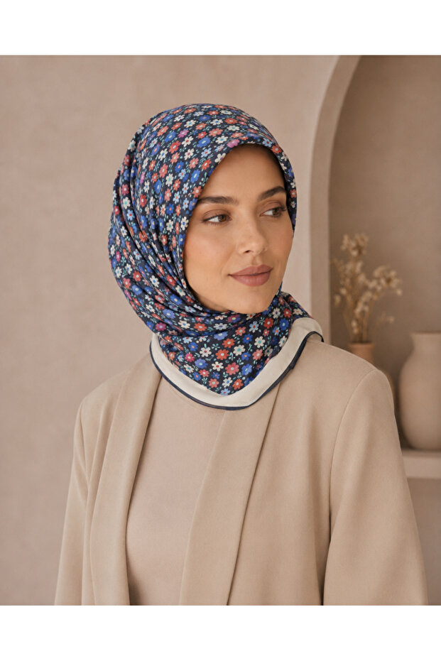 Soft Women's Floral Patterned Scarf Daily Use Soft Textured Scarf