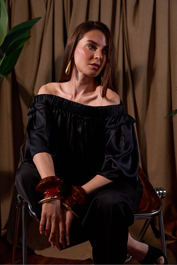 Noir Dark Blouse