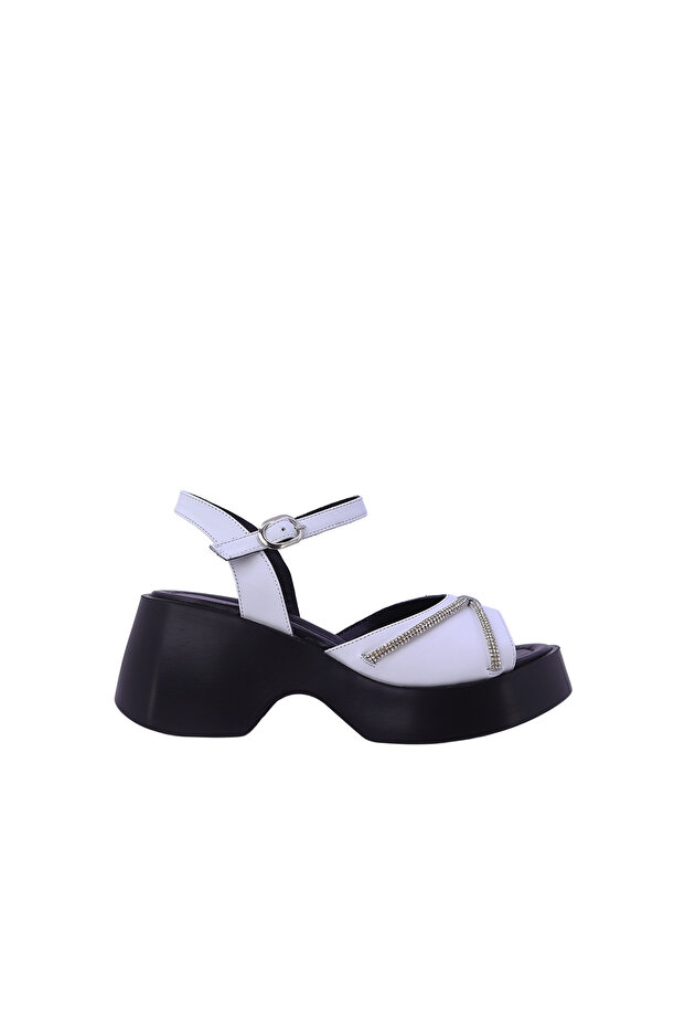 Women's Heeled Sandals with Buckle