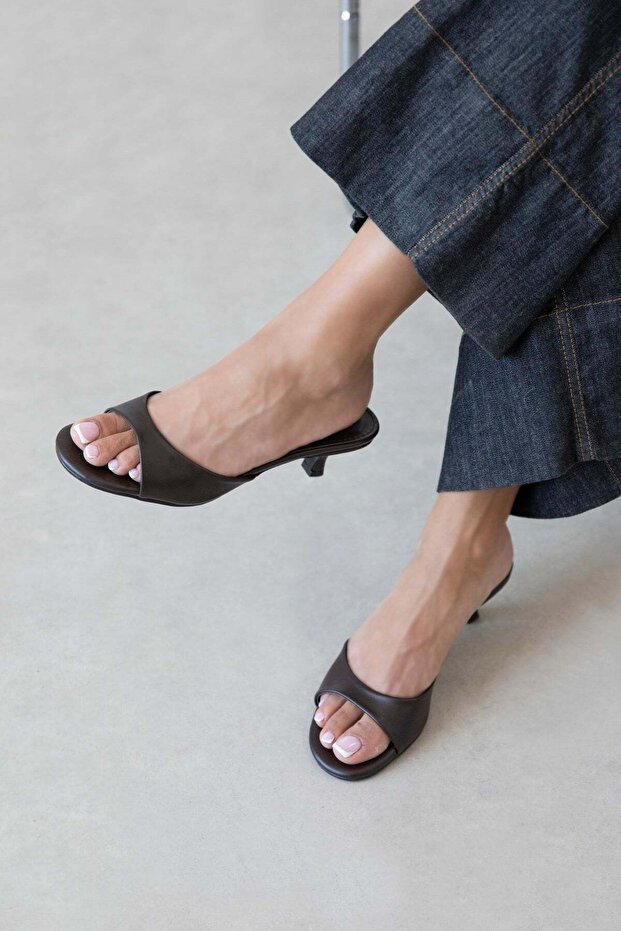 Denis Women's Heeled Leather Sandals Brown