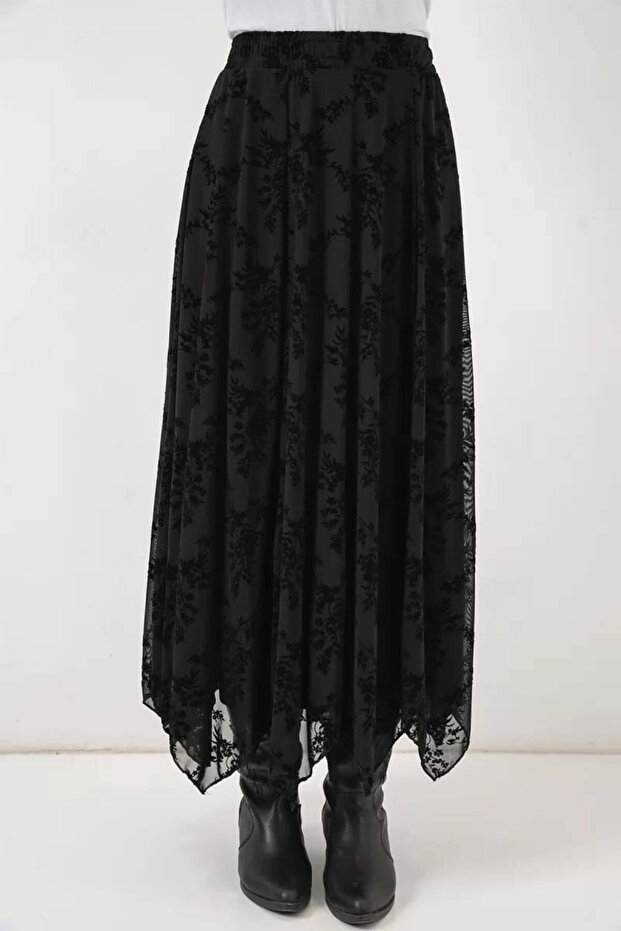 Women's Patterned Black Skirt