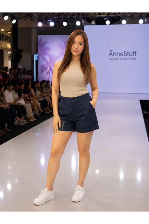 Classic Tailored High-Waist Shorts – Black Edition