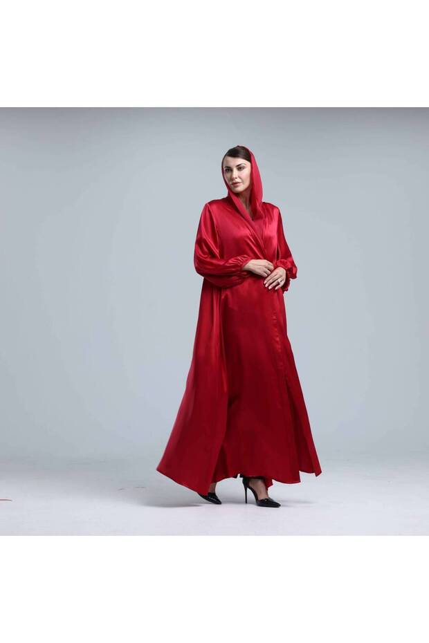 عباية حمراء