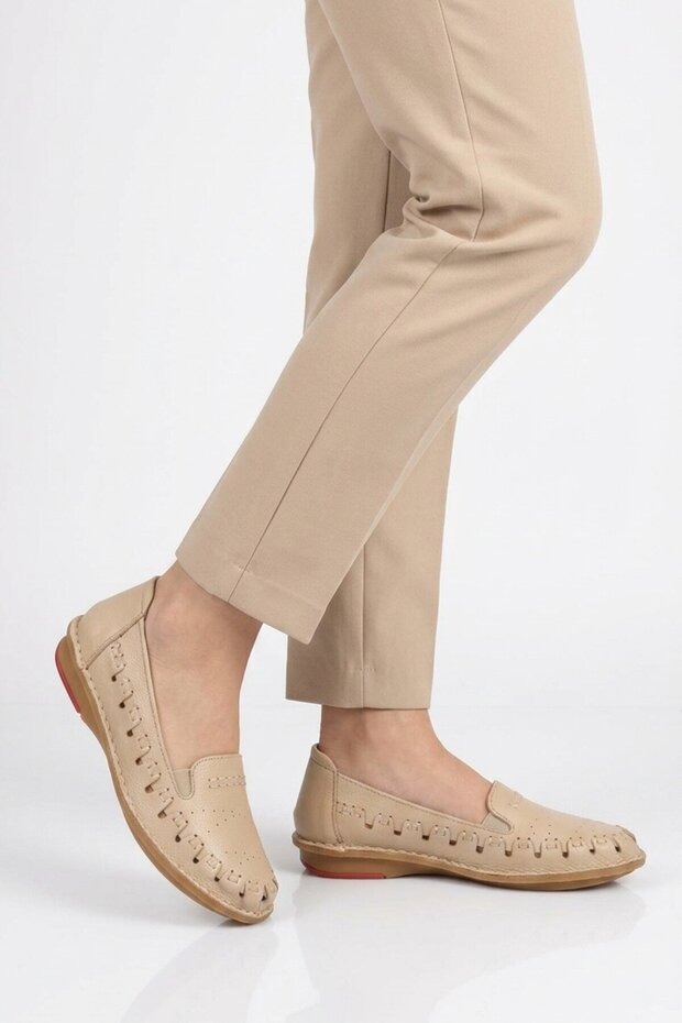 Beige (Narrow Fit) Genuine Leather Women's Casual Shoes