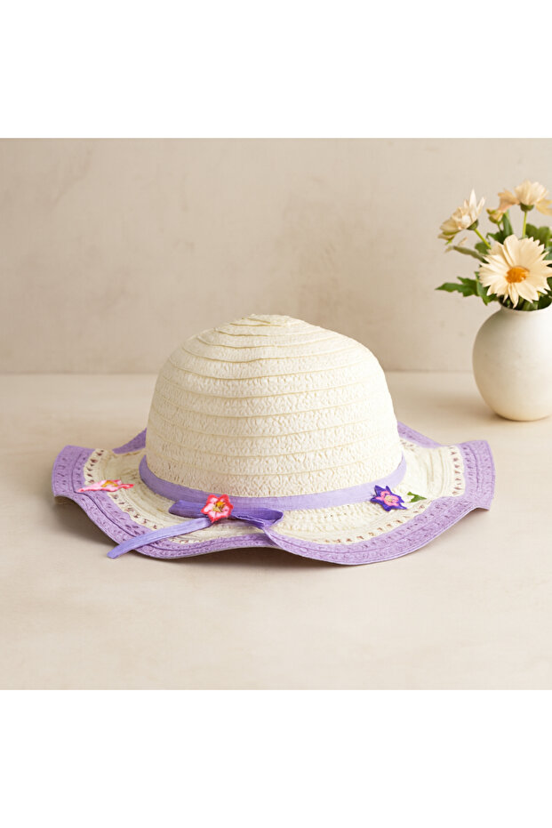 Daisy Patterned Girl's Hat