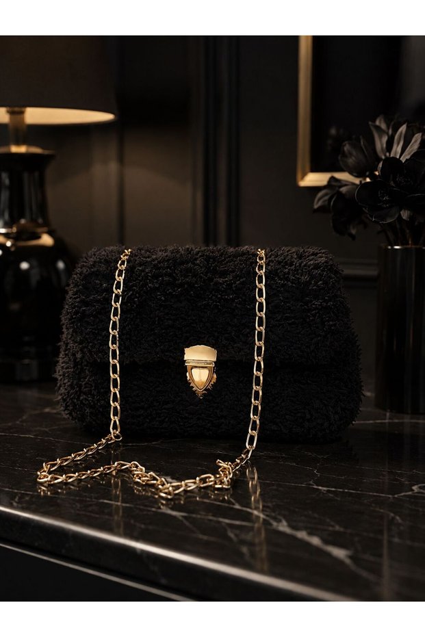 Women's Black Chain Strap Shoulder Bag Stylish Handbag Daily and Special Occasion Bag