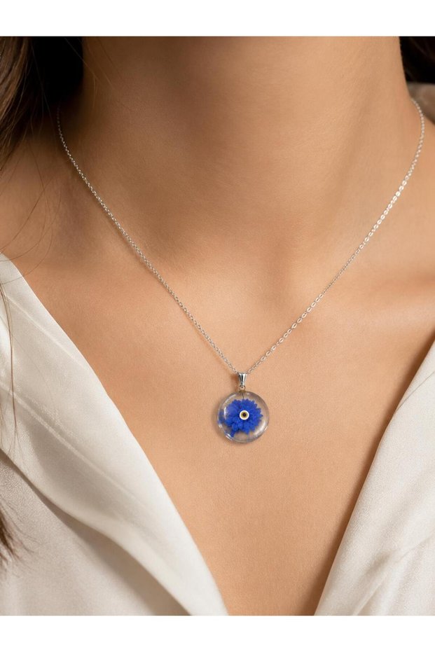 Natural Murano Glass Blue Flower Pendant Exquisite Handmade Pendant and Non Tarnish Color Change Resistant Chain