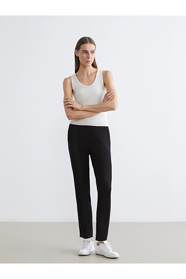 Lcwaikiki Basic Black Women's Sweatpants with Elastic Waist