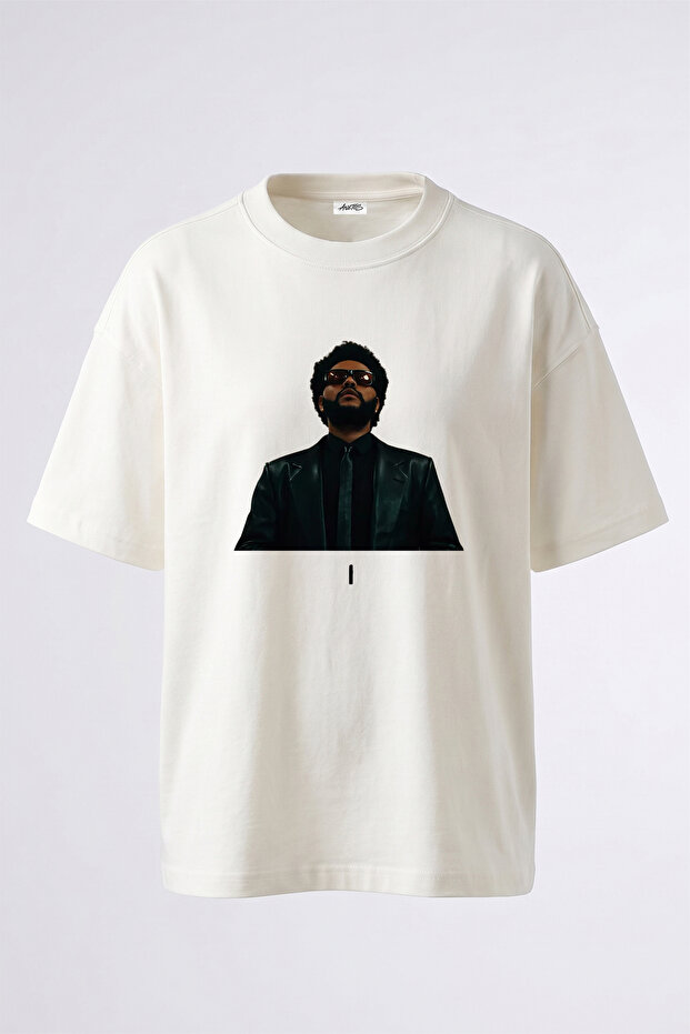تي شيرت أبيض كبير الحجم مطبوع بتصميم The Weeknd_65