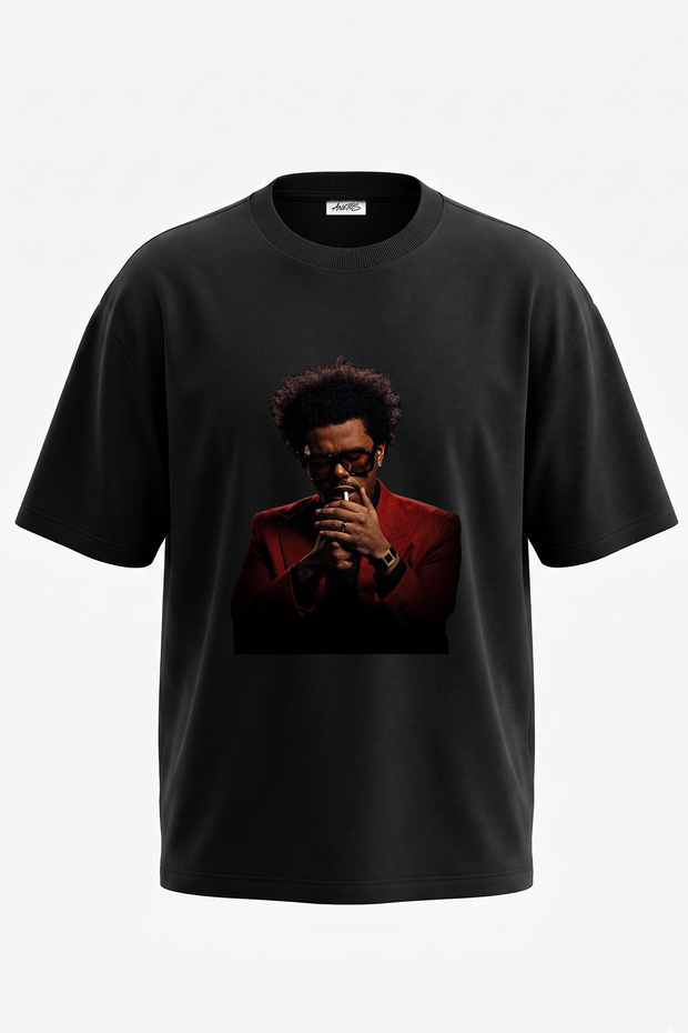تي شيرت أسود كبير الحجم مطبوع بتصميم The Weeknd_41