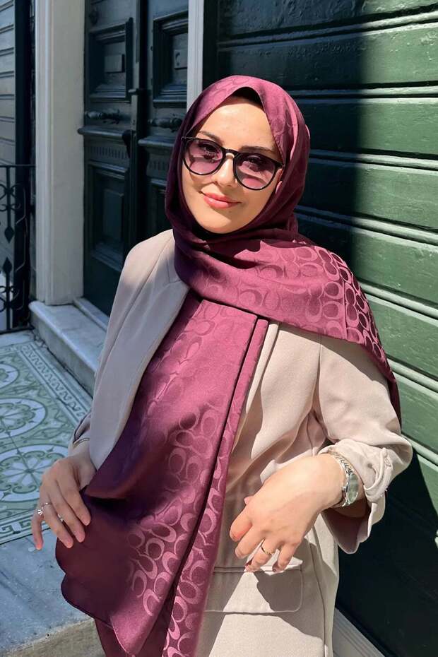 شال أنيق - بلون البرقوق