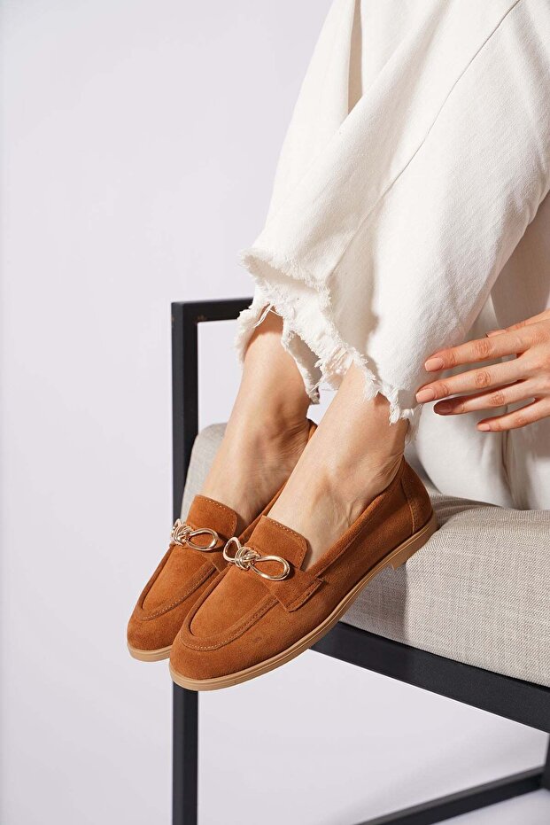 حذاء باليه نسائي من الجلد الأصلي مع مشبك فيونكة من كونتاس باللون البني المدبوغ