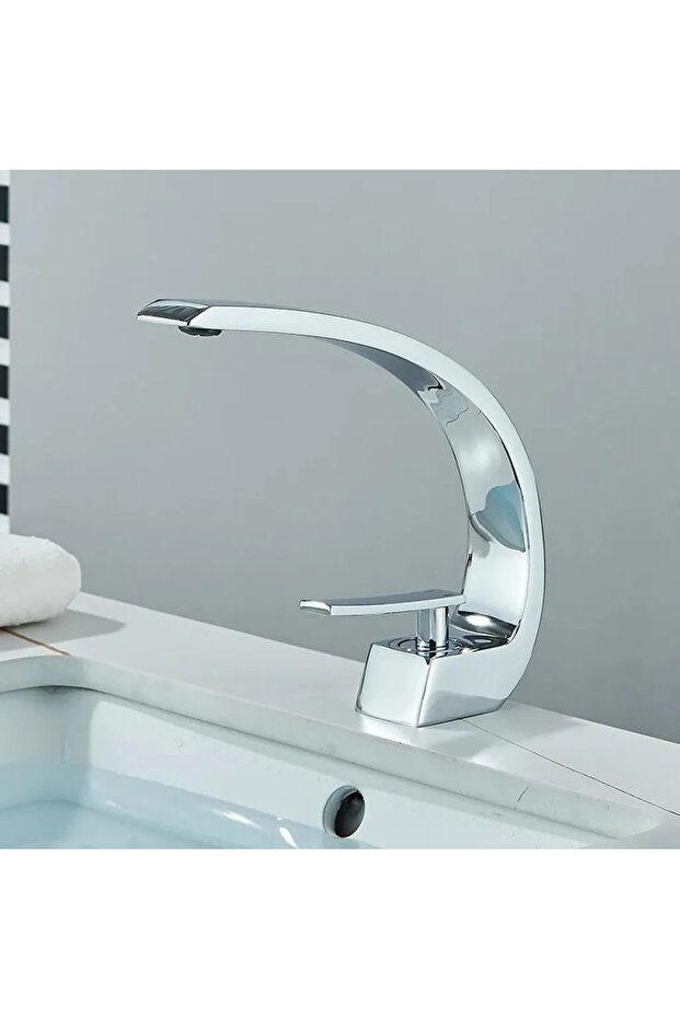 Basin faucet - Single-hole, single-handle mixer faucet - Countertop mounted - Hot and cold water - Ceramic valve core - Polished chrome plating