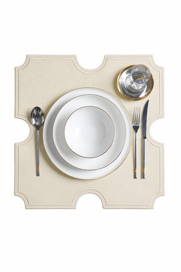 Embroidered Leather American Service Set of 2 Double-Sided Square Placemats 45X45 cm Otis Beige