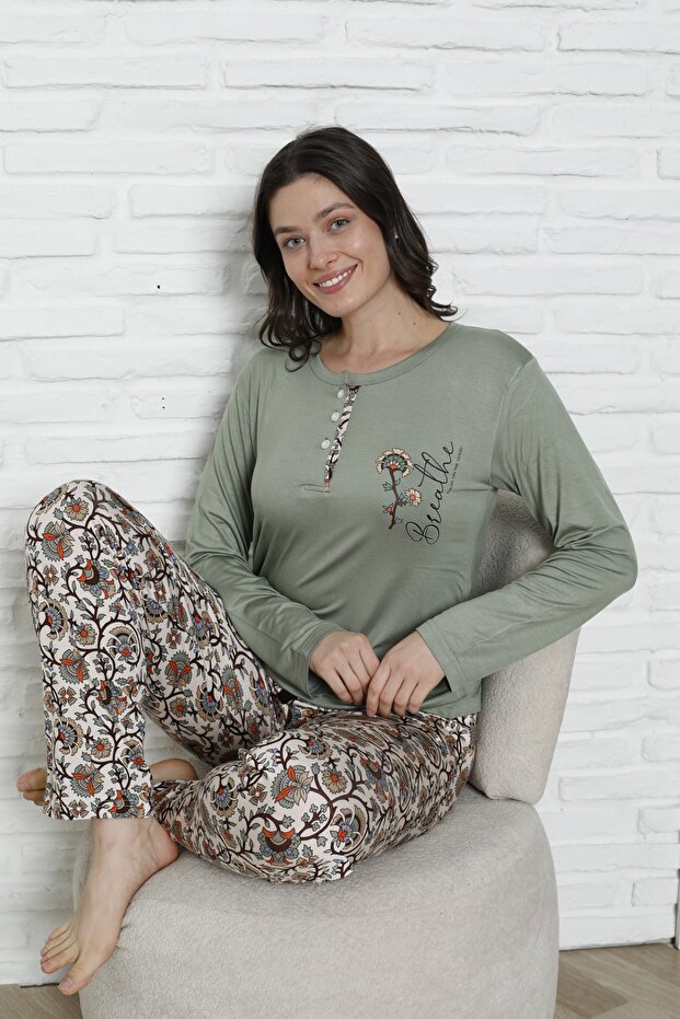 Long Sleeve Buttoned Collar Shawl Pattern Green Color Pajama Set
