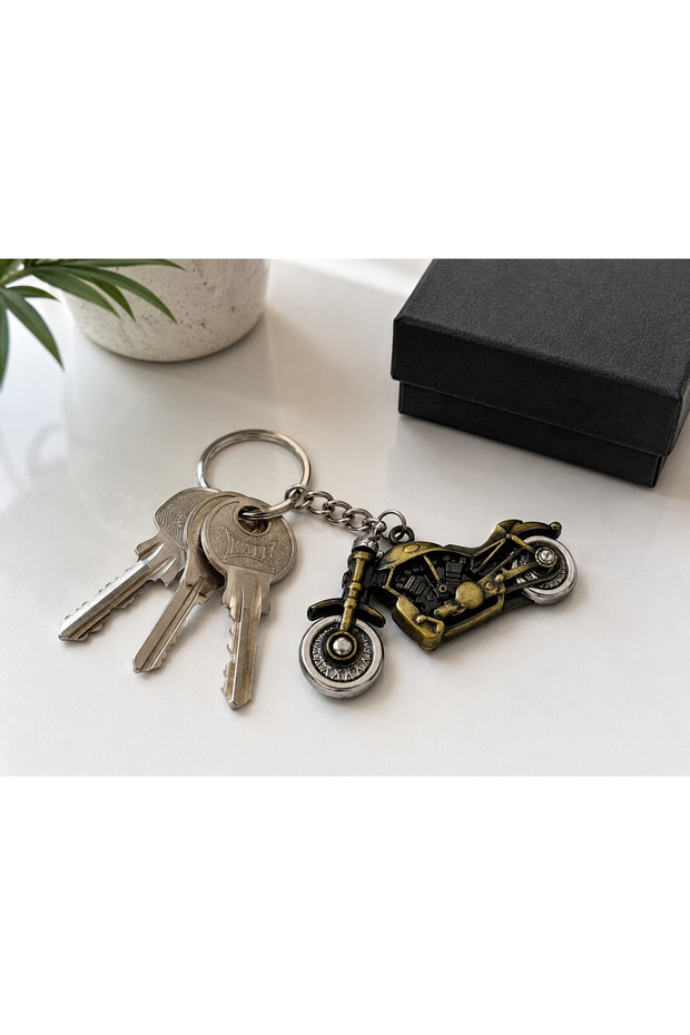Retro Motorcycle Figured Metal Keychain – a Special Accessory for Motor Enthusiasts