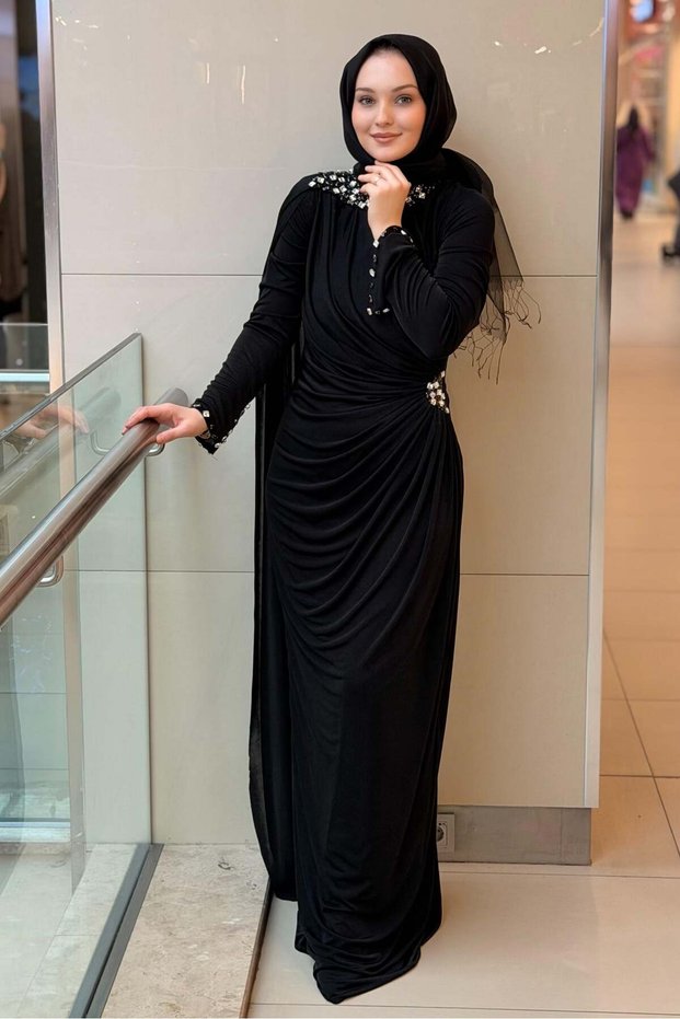 Fashion Nigth Evening Dress with Stone Detail on the Neckline and Waist