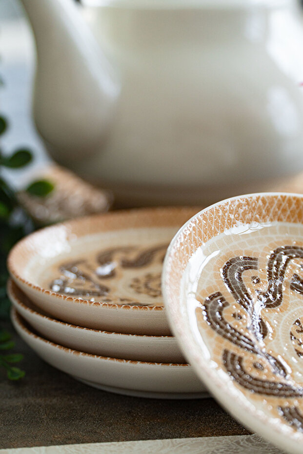 Efes 6 pieces 12cm porcelain tea plate broken white