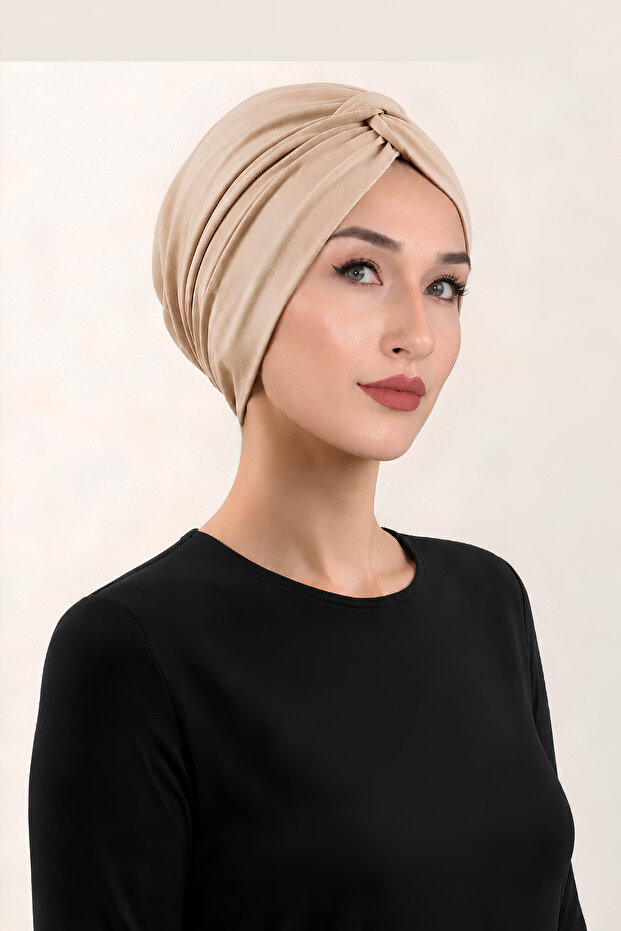 نموذج جاهز للقبعة الخارجية المعقودة باللون البيج ◆ مناسب للاستخدام اليومي ◆ التصميم العملي ◆ الحجاب الإسلامي