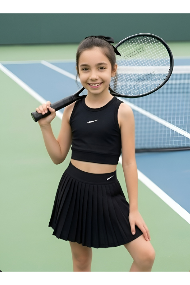 Sporty Elegance: Girls' 2-Piece Skirt & Crop Set with Pleated Skirt