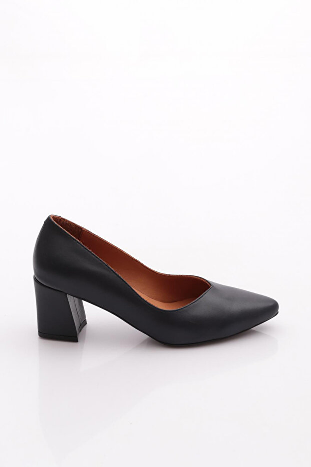 1065 Women's Heeled Shoes