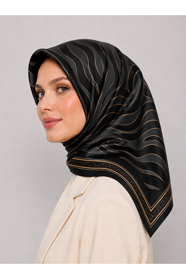 وشاح من البوليستر المنسوج