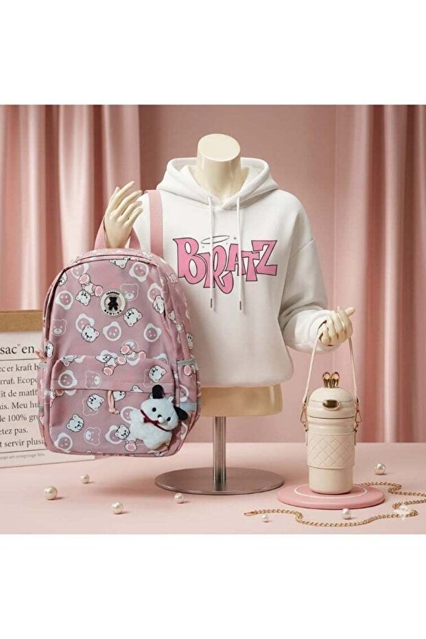 مجموعة BRATZ من كوينتس - هودي أبيض + حقيبة ظهر وردية + حامل مشروبات وردي