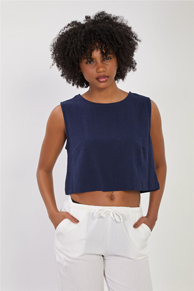 Women's Textured Zero-Sleeve Crop Blouse - Navy Blue