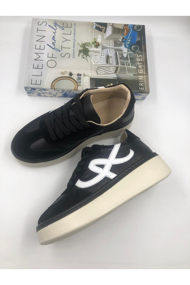 Wots Genuine Leather Sneaker