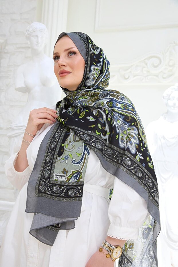 Petra Nazende Patterned Shawl - Black Green