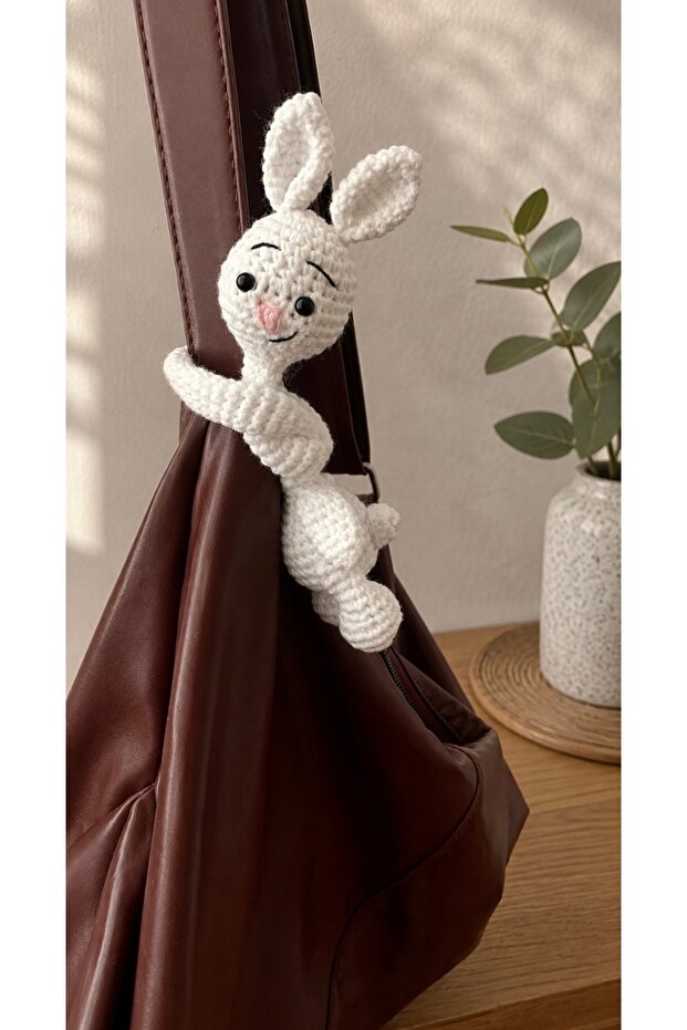 الأرنب اللطيف 🐰 سحر الحقيبة