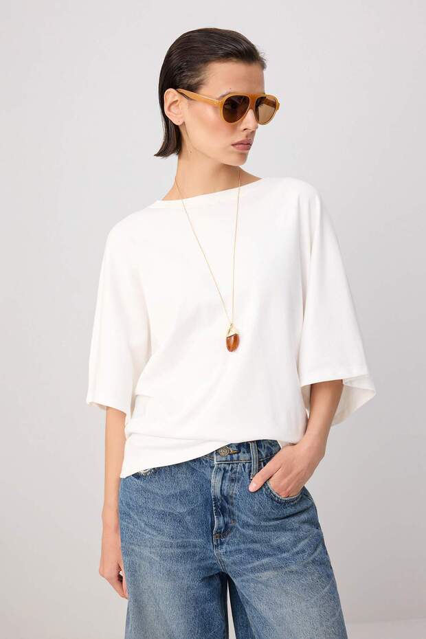 Ekru*001 Oversize/Geniş Kalıp Düşük Kol Kısa Kollu Soft Touch Örme T-shirt TWOSS26TS00221