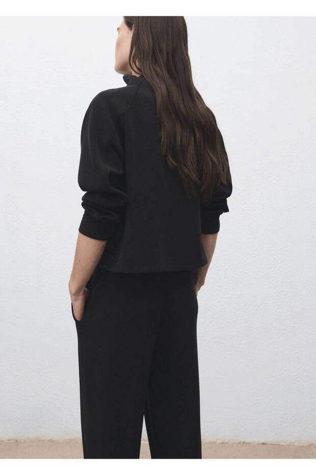 Sweatshirt mit hohem Kragen - 4