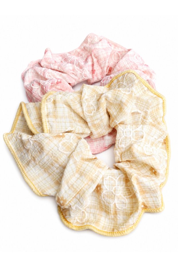 Women's Textured Floral Pattern Checkered Scrunchie Hair Clip Set of 2