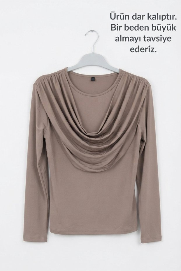 Sendy Blouse with Lycra and Ruffles on the Front
