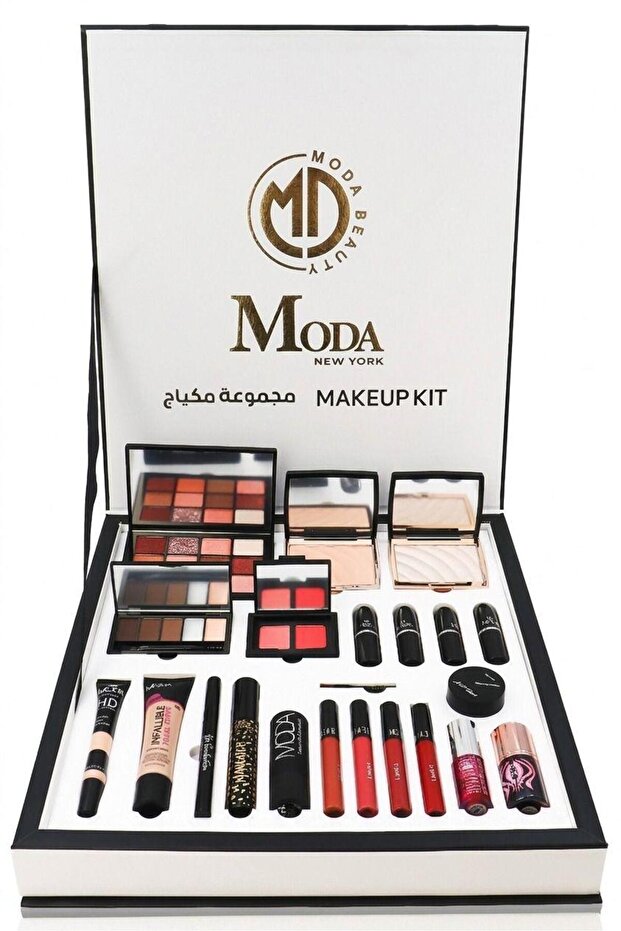 مجموعة مكياج
