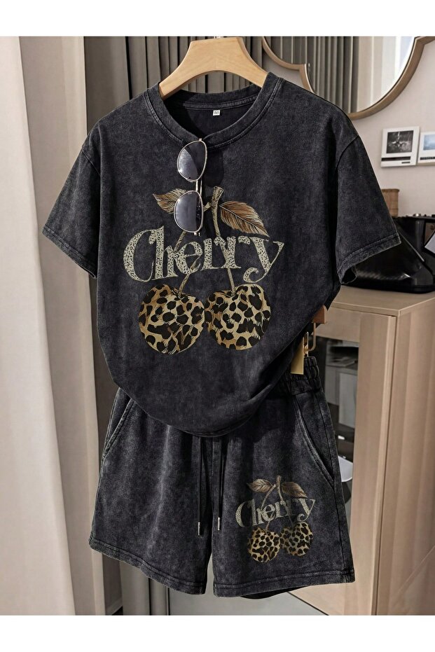 -Women's Summer Combination T-Shirt and Shorts Comfortable and Stylish
